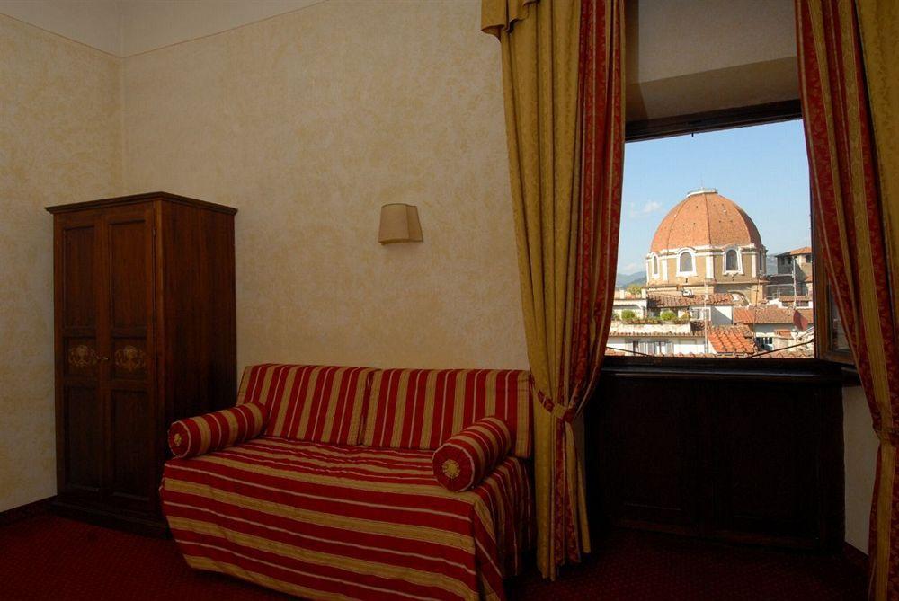 Hotel Paris Roma Esterno foto