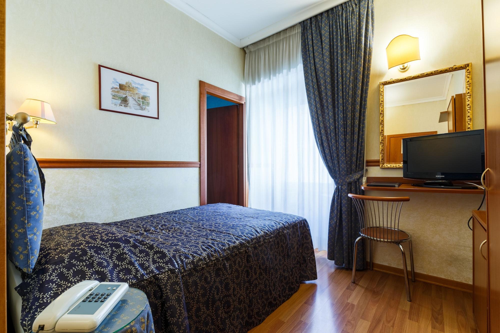 Hotel Paris Roma Esterno foto