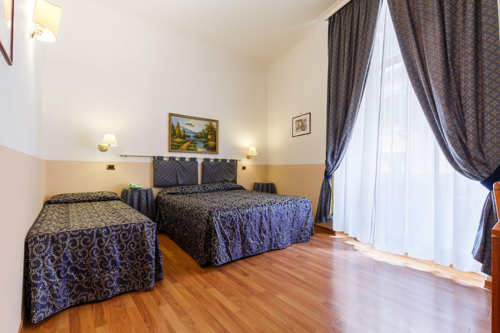 Hotel Paris Roma Esterno foto