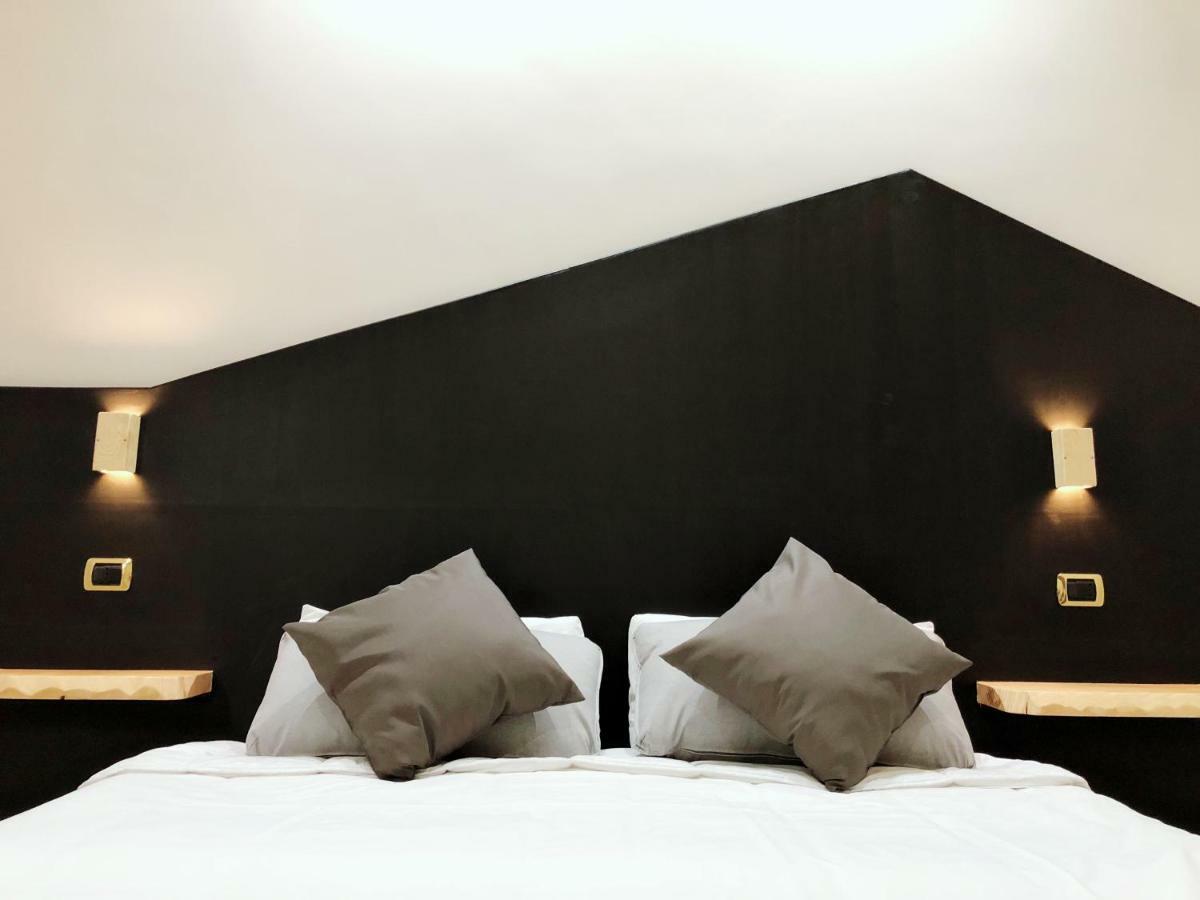 Hotel Paris Roma Esterno foto